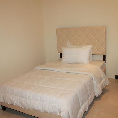 Al Hamra Plaza Apartment Manama Room photo