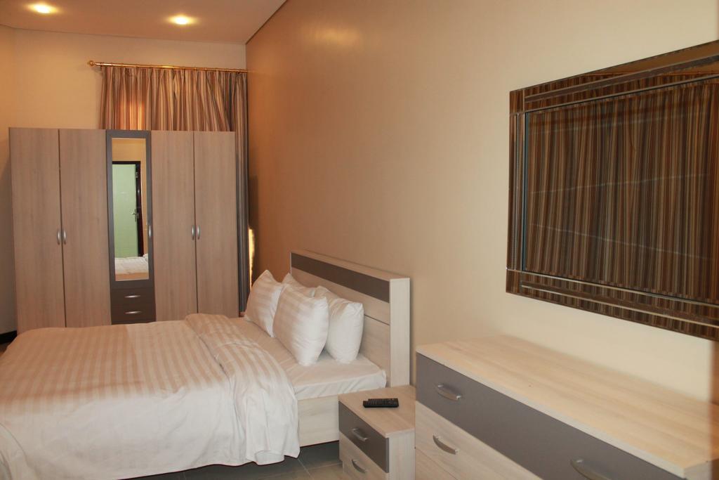 Al Hamra Plaza Apartment Manama Room photo