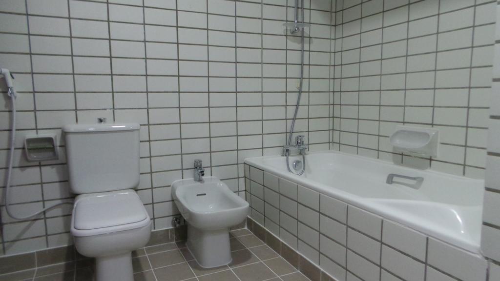 Al Hamra Plaza Apartment Manama Room photo