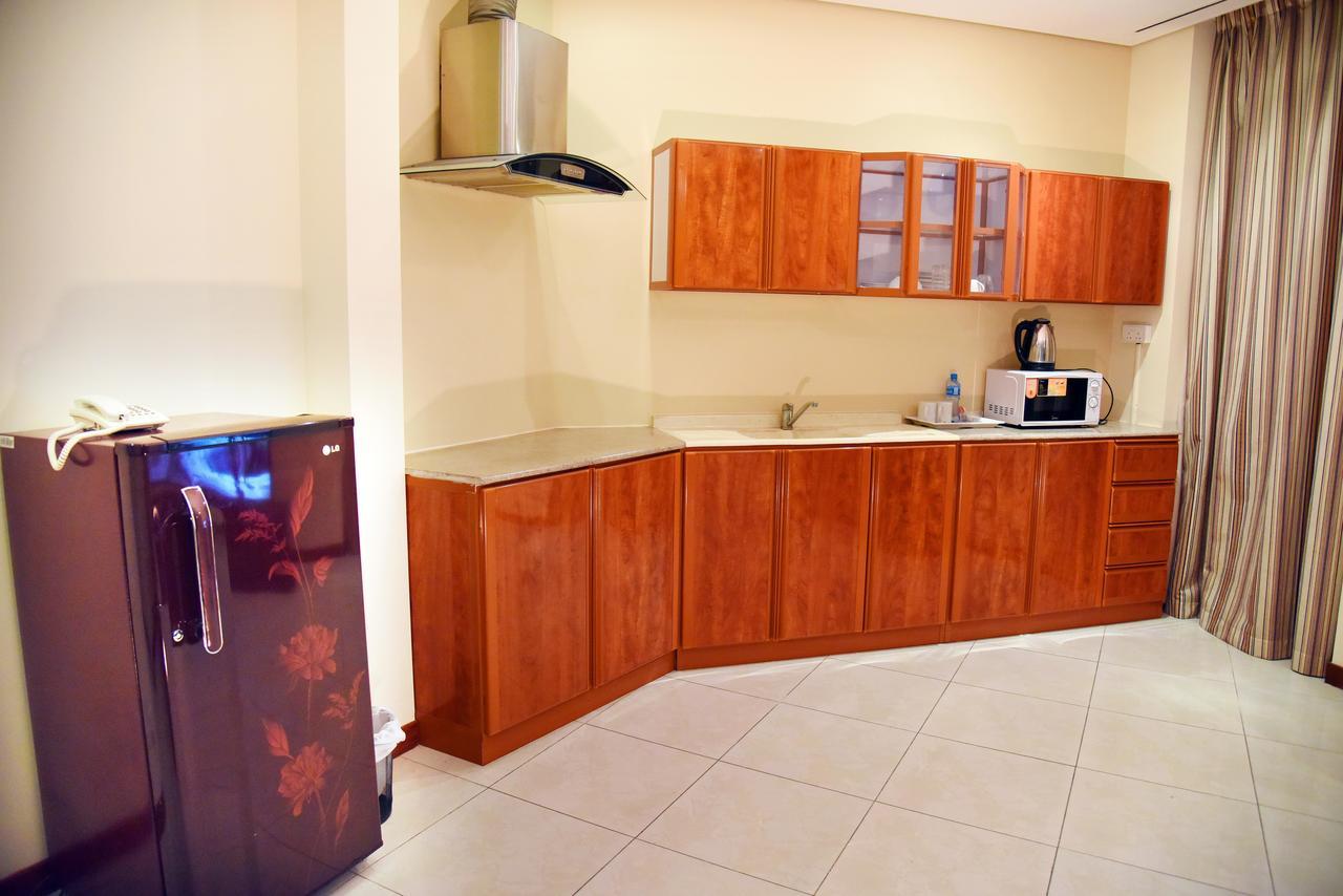 Al Hamra Plaza Apartment Manama Room photo