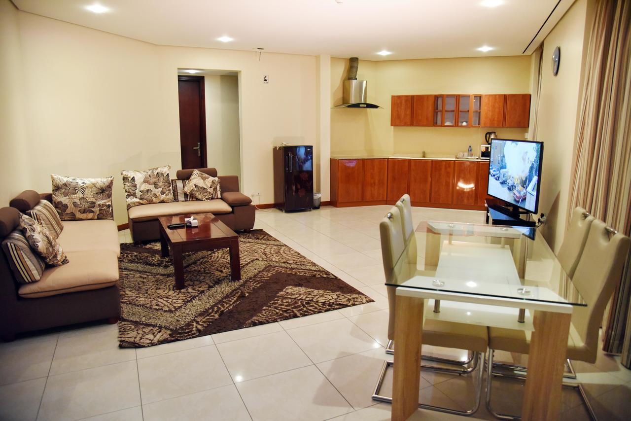 Al Hamra Plaza Apartment Manama Room photo