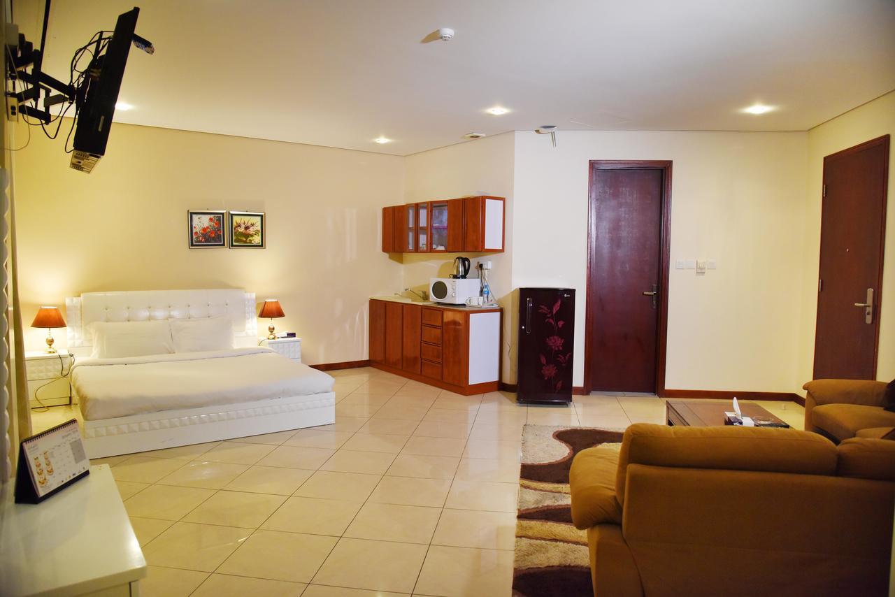 Al Hamra Plaza Apartment Manama Room photo